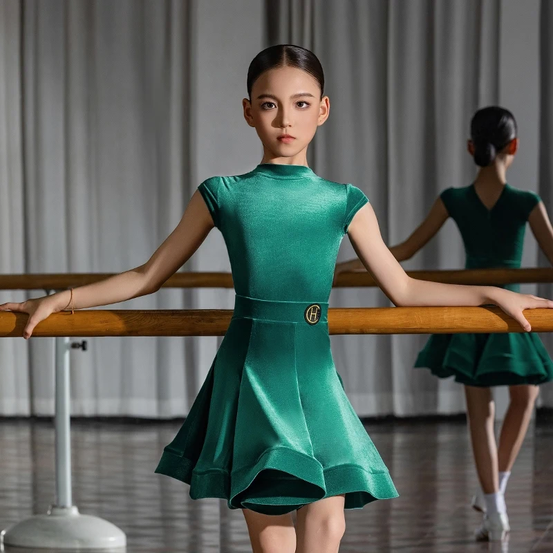 Nuevo traje de regulación de competición de baile latino para niñas, vestido de terciopelo verde, trajes de actuación divididos, Ropa de baile de Tango Rumba DN21638