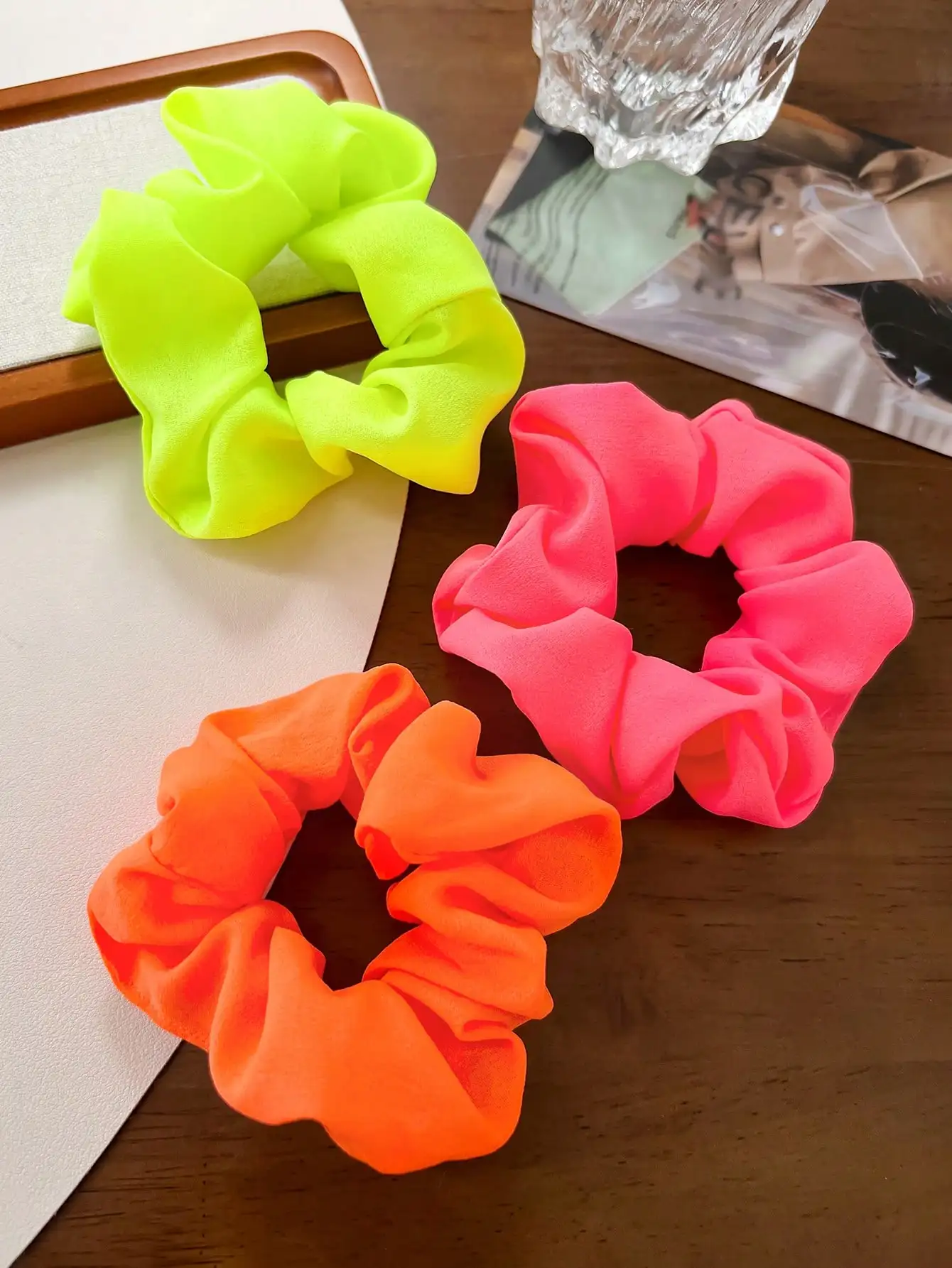 3 Stück Neon-Haargummis, 80er-Jahre-Haaraccessoires, leuchtende Farben, hochwertige elastische Bänder, Pferdeschwanzbänder für Damen, 90er-Jahre-Party-Outfits, zum Sport. – Detail 3