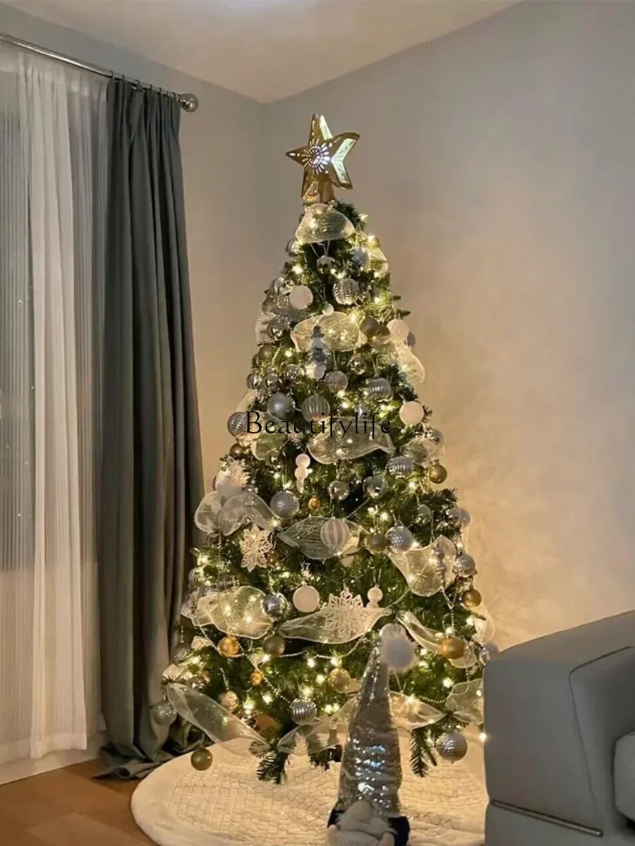 Luxury encrypted Christmas tree home style high-end Christmas decorations scene arrangement