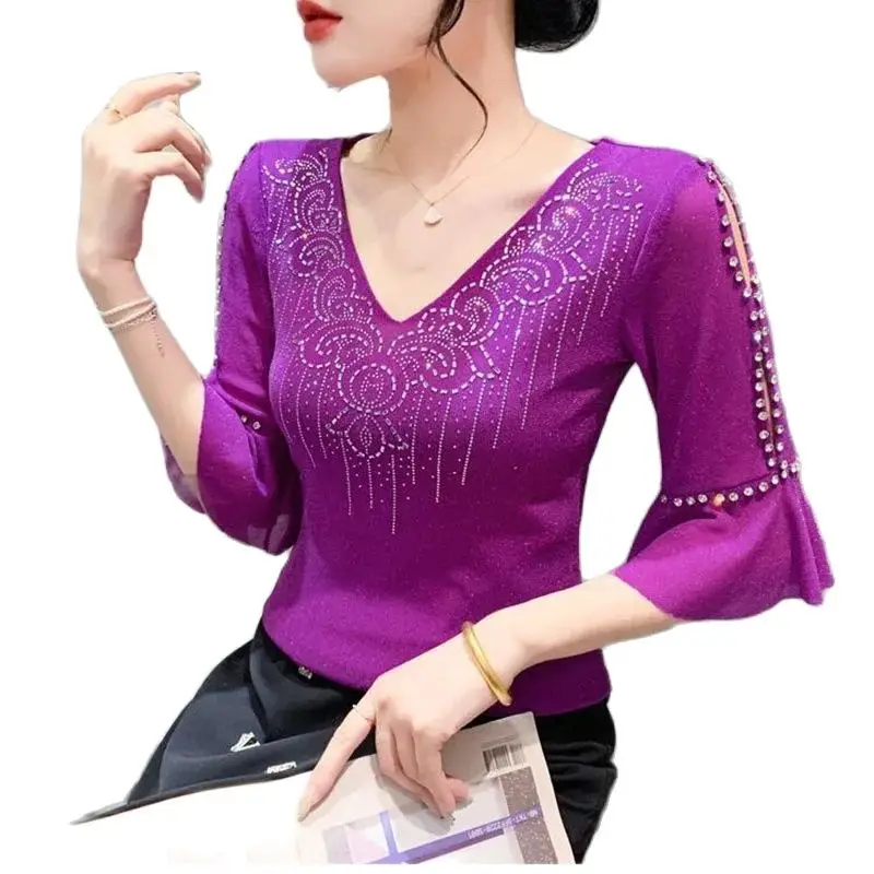 2024 Summer Dress Heavy Industry Hot Drilling T-shirt Women\'s Short Sleeve V-neck Shirt Joker Horn Sleeve Mesh Fashion T-shirt