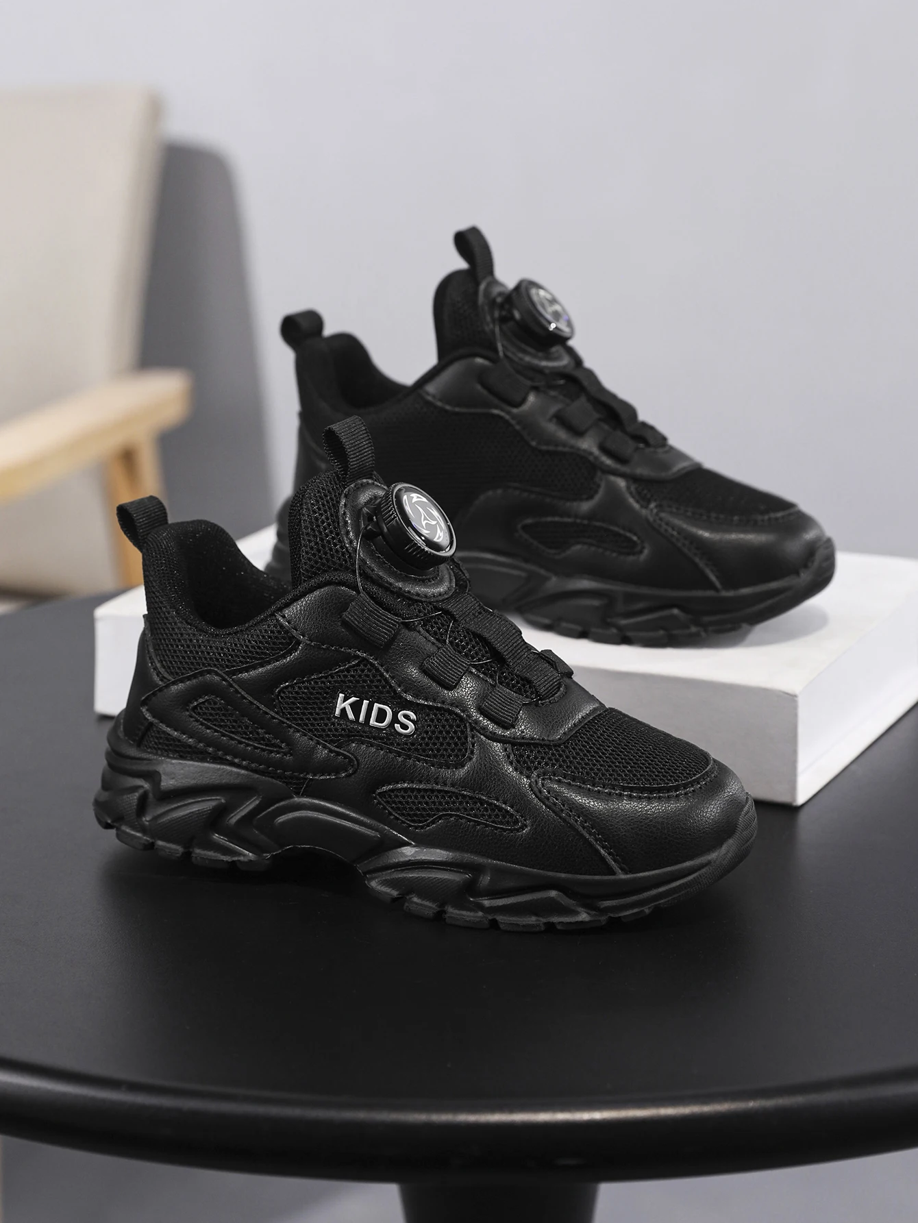 

Children's Anti-Slip Sports Shoes - Personalized Simple Running Shoes, Rotating Buckle Portable Multi-Functional Outdoor Shoes, Comfortable and Playful All-Season Shoes, Medium and Large Size Children's Shoes for Boys and Girls, Kidsren's Fashionable Cool