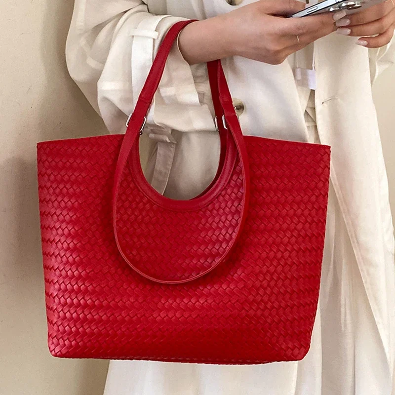 Koreanische Rattan-Geflecht-Umhängetasche, Große Kapazität Damen-Tragetasche, Sommerliche Lässige Einfache Urlaubs-Strand-Pendler-Handtasche – Detail 12