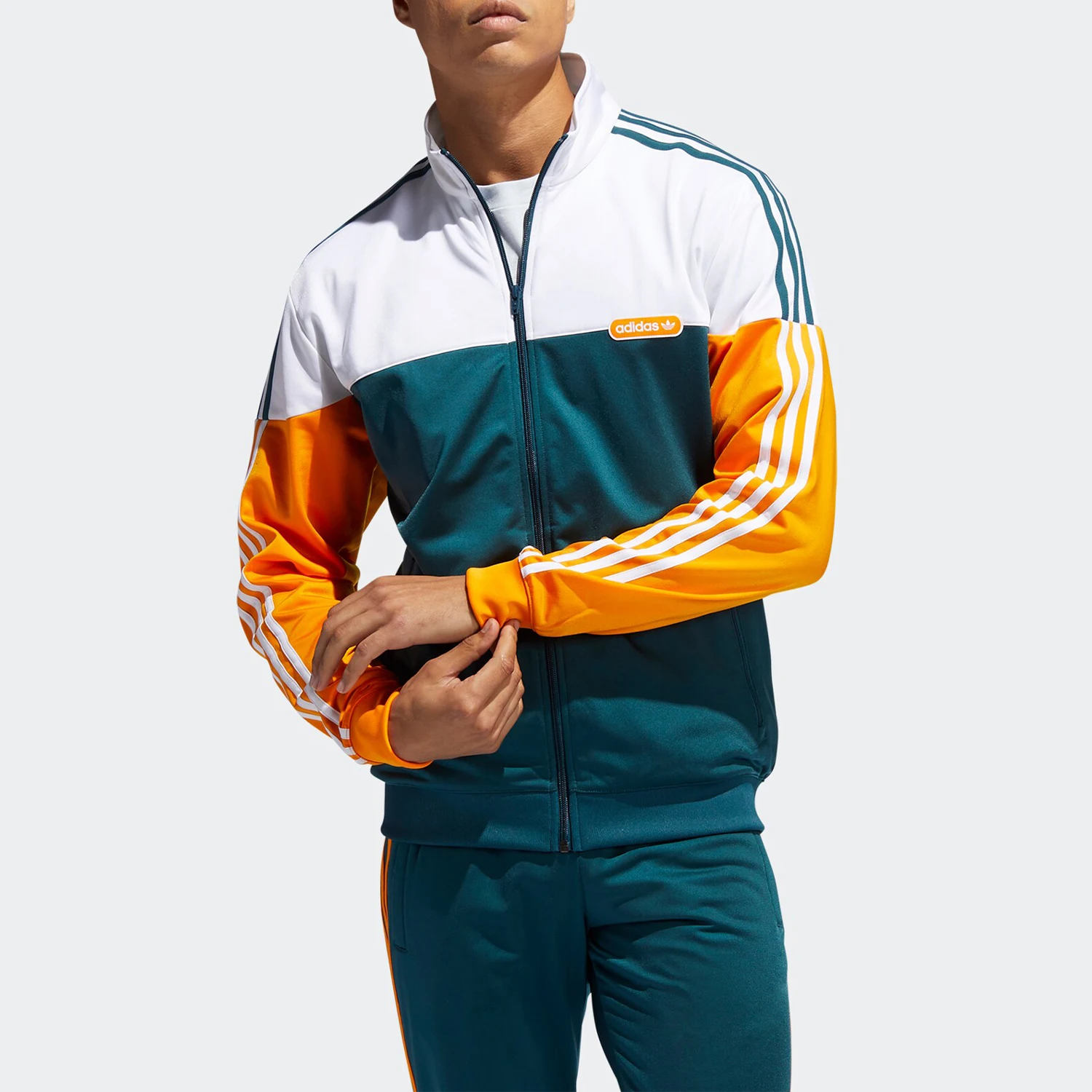 

adidas genuine Originals Men's Seasonal New Outdoor Sports Jacket GN8618