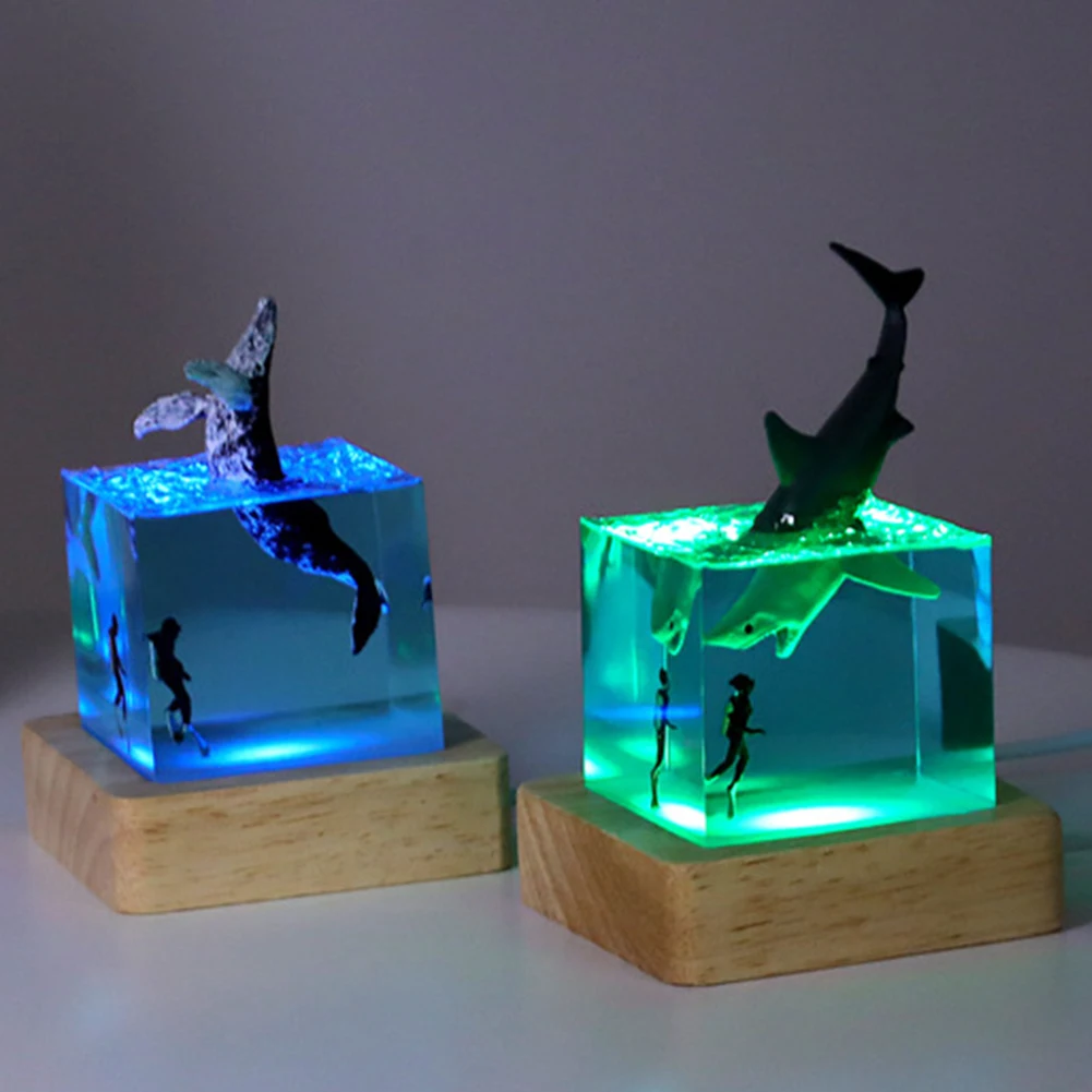 Marine resin whale Humpback whale diver cube ornament Home glow-in-the-dark nightlight birthday gift for Desktop Bookshelf