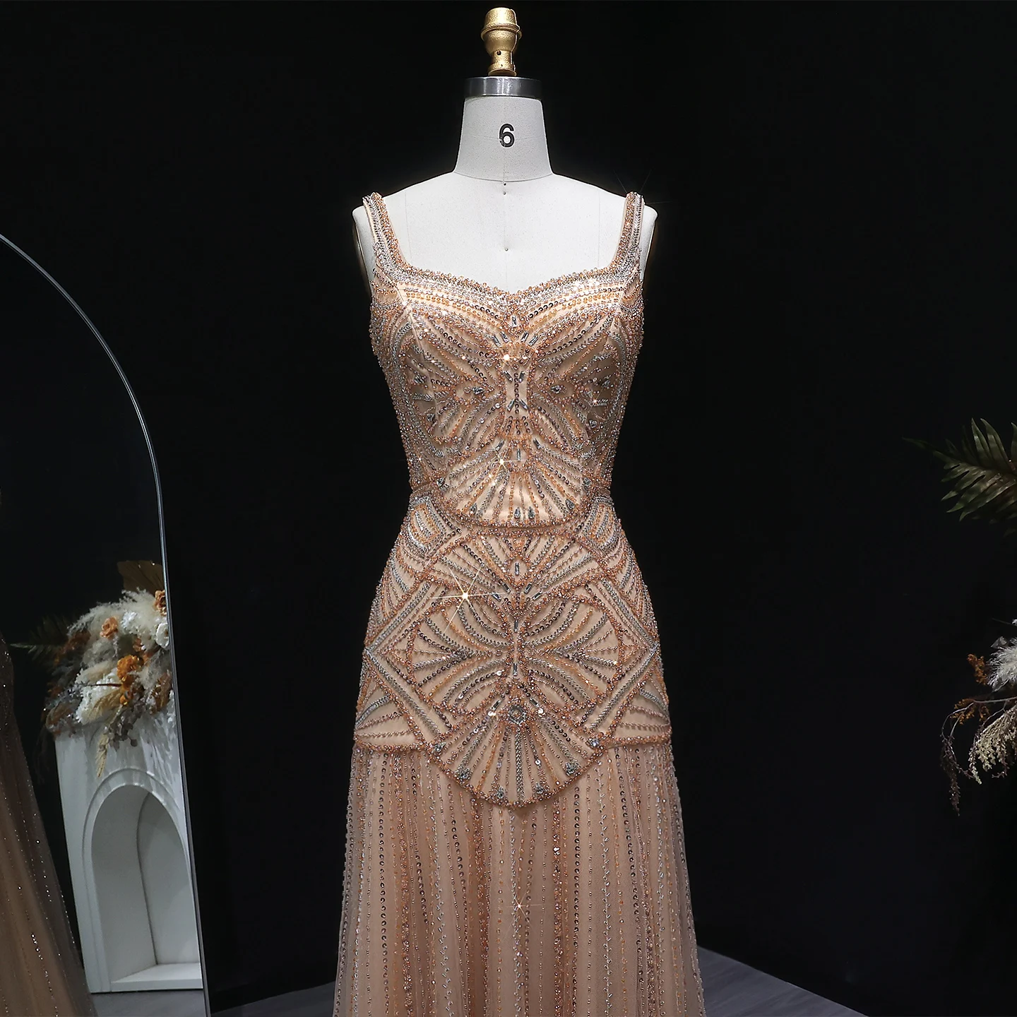 Sharon Said Dubai Champagnerfarbenes Abendkleid mit Spaghettiträgern und Kristallen, Arabisches Damen-Hochzeitskleid, SS552, Maßanfertigung – Detail 8