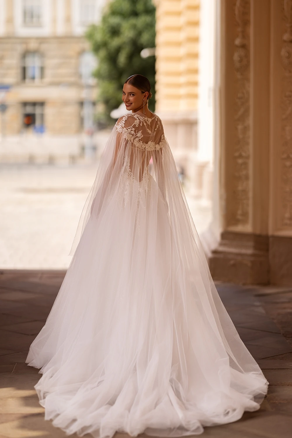 Customized Civil Wedding Dress with Cape Sweetheat Neckline A Line Bridal Gown Bead Detail Tulle Vestido De Noiva
