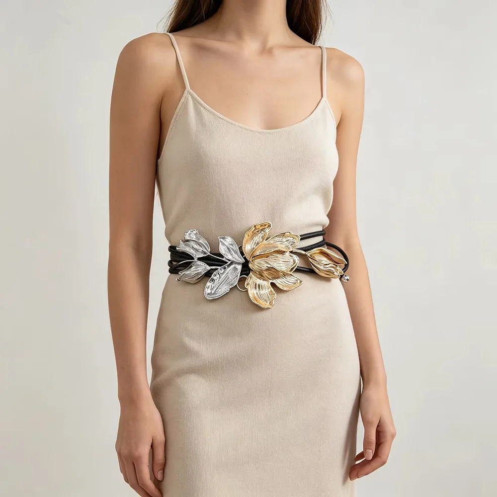 Ceinture en métal doré rétro avec fleur, chaîne de taille décorative en corde de cuir noir, accessoire de robe pour femme, nouvelle collection