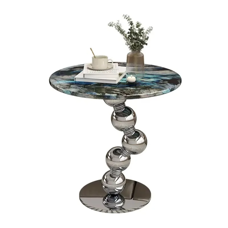 

Coffee table Italian minimalist coffee table, elegantly designed as a living room