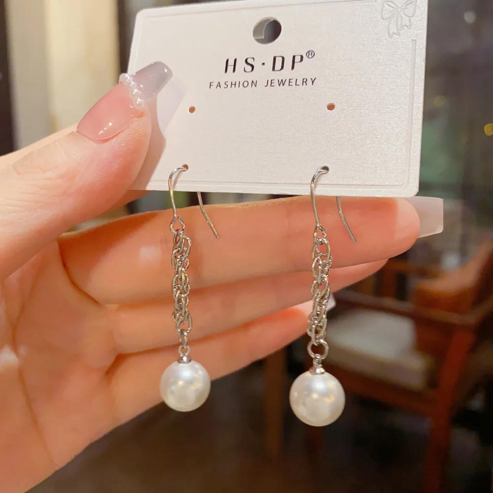 Modern Twisted Link Chain Long Dangle Earring Pearl Dynamic Pendant Cool Tone Clean Style Statement Women Earwear