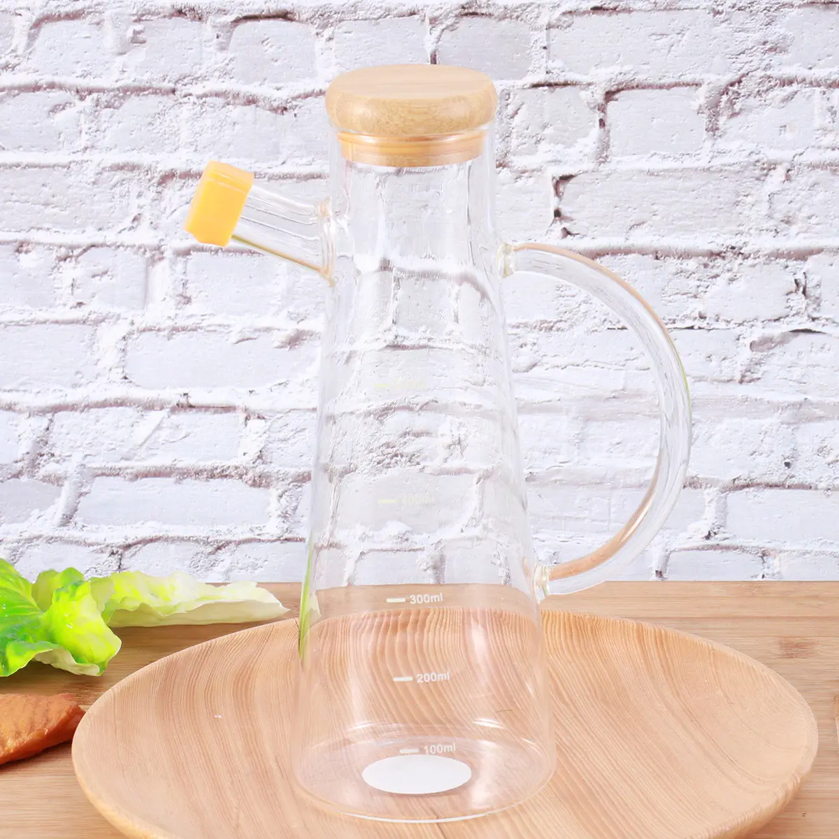 500Ml High Borosilicate Glass Oil Dispenser with External Scale Leak-Proof Drip-Free Spout Bamboo Lid for Olive Oil Vinegar Soy