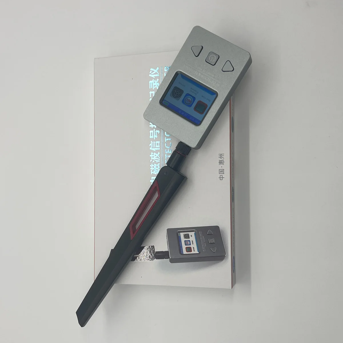 

Регистратор детектора электромагнитных волн, GPS-сигнал/2/3/4G, GPS-мониторинг, диапазон частот 10–6 ГГц