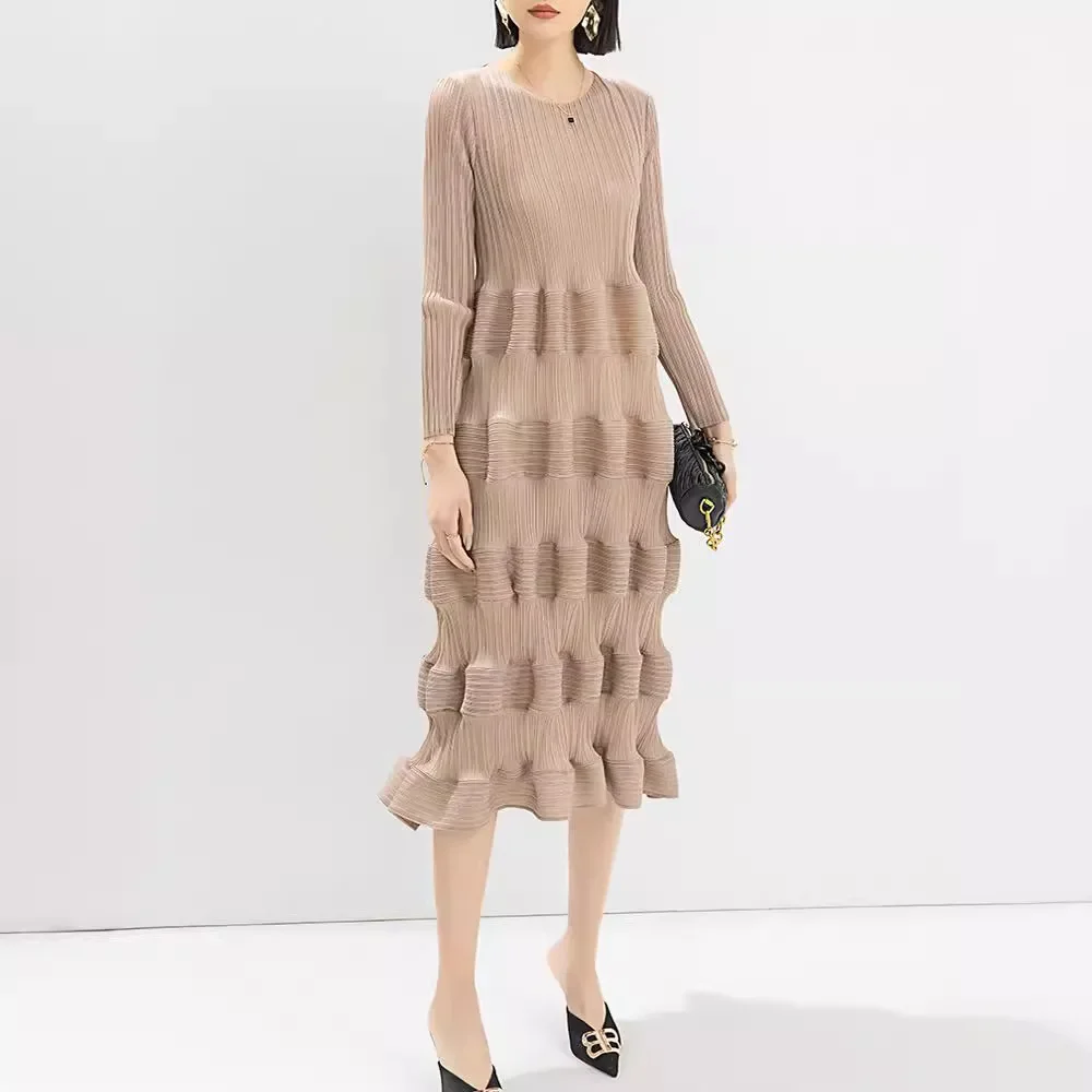 

Miyake Pleated New Dress 2024 Spring Fashion Design Solid Color Loose Large Size High Waist Splicing Cake Skirt