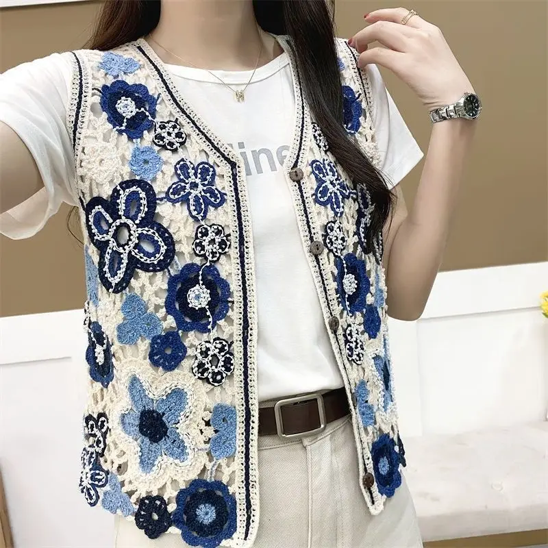 

Vintage Floral Hollow-Out Embroidered Knit Vest Versatile Spring Summer New V-Neck Outerwear Waistcoat Coat Cropped Top Y2k Vest