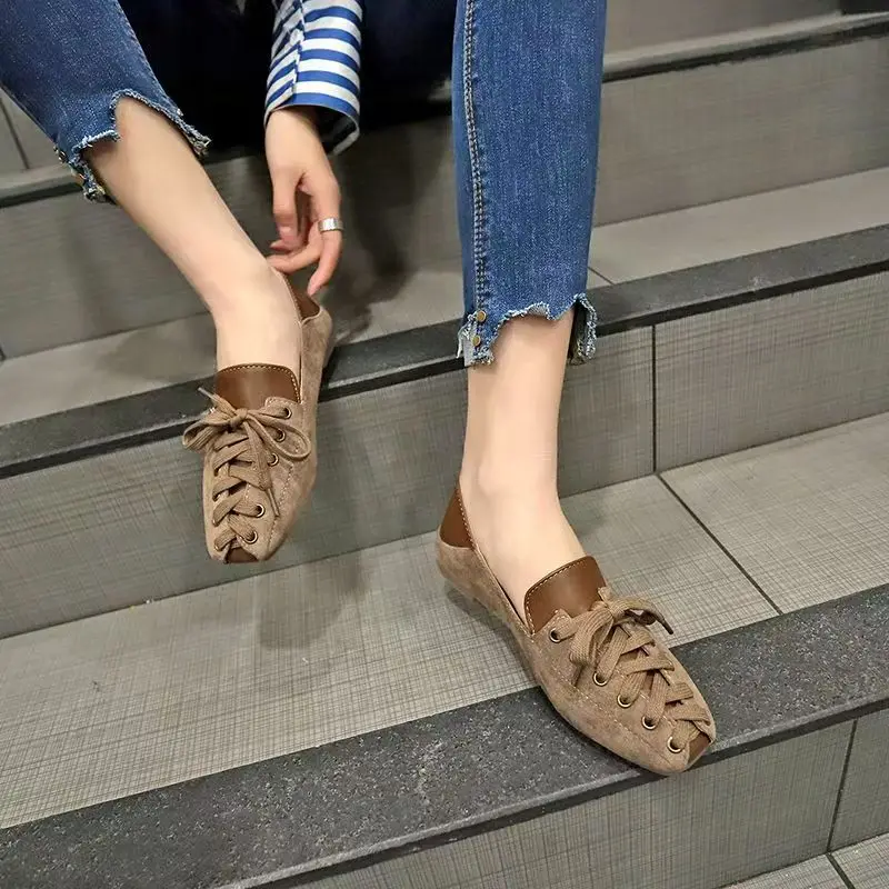 

2025 Spring And Autumn Striped Lace-Up Women's Low-Heeled Square-Toe Casual Shoes Versatile and Stylish for Any Occasion