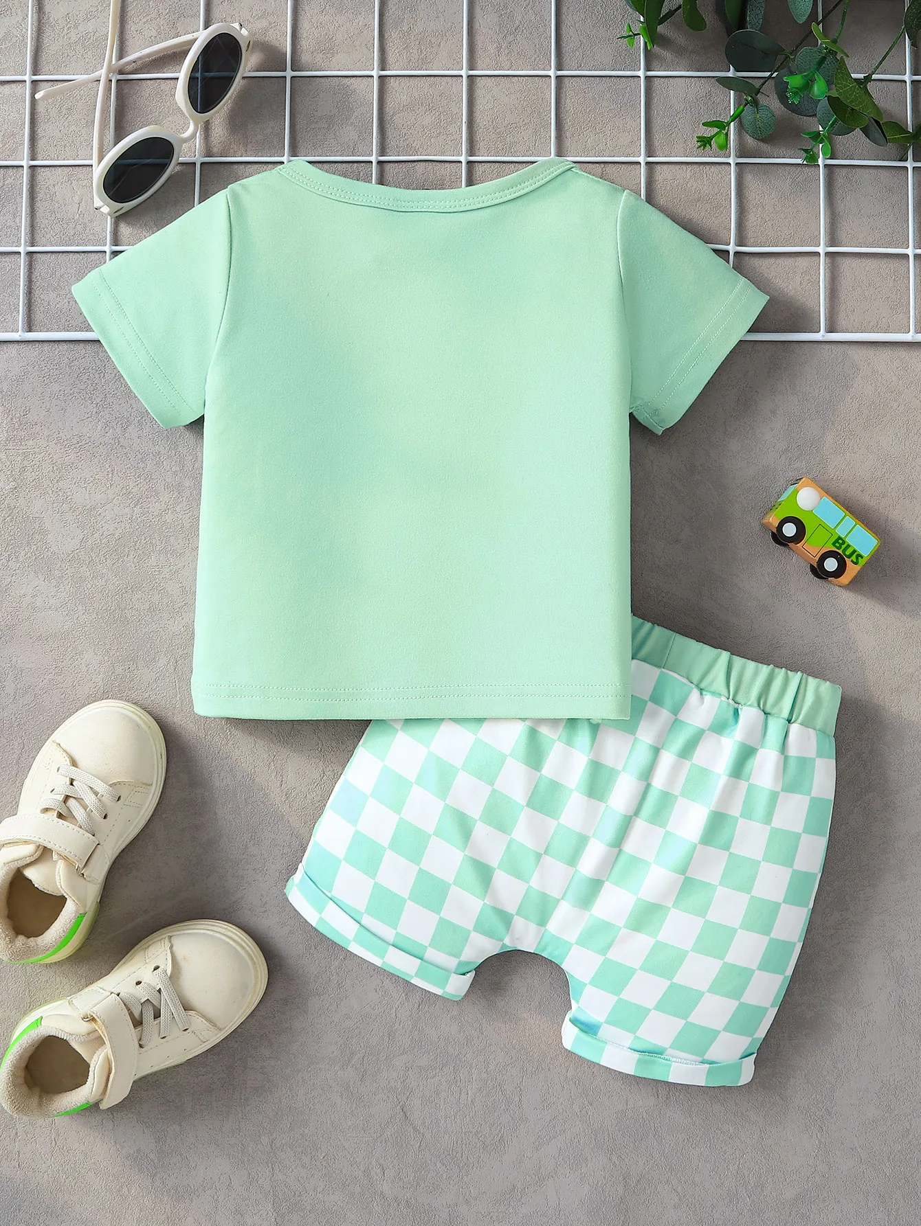 2pcs Summer Baby Boys Mint Green Checkerboard Patchwork Outfit, T-shirt + Shorts, Fresh Casual Style, Daily/Outdoor Wear, 0-12M,