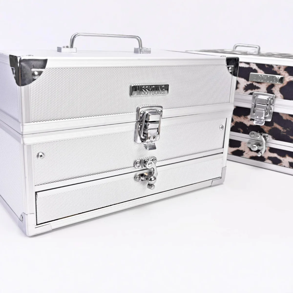 Coffret de maquillage pour femmes, coffret cadeau, ensemble de cosmétiques multifonctionnel Portable, Palette de fard à paupières, teinte, crayon à lèvres, combinaison de rouge à lèvres