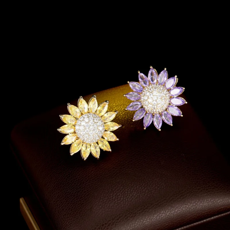 High-end Zircon Magnetic Sunflower Brooch Anti-exposure Collar Fixing Cardigan Small Pin High-end Accessories for Women