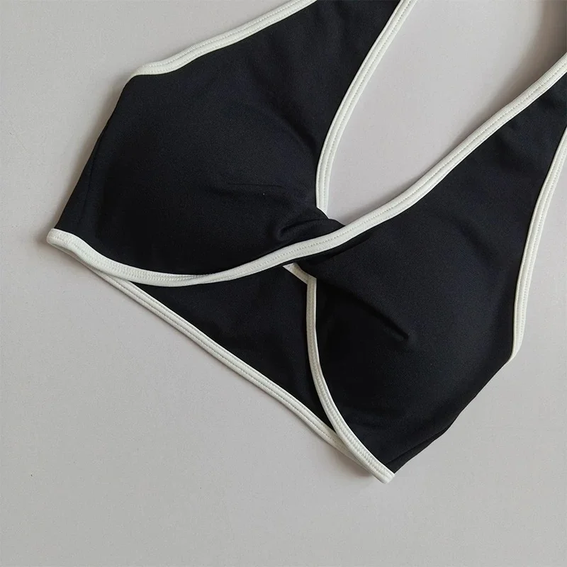 Damen-Yoga-BH mit Halterneck und Farbblock-Design, herausnehmbare Brustpolster, schnelltrocknendes Sport-Top für das Training. – Detail 19