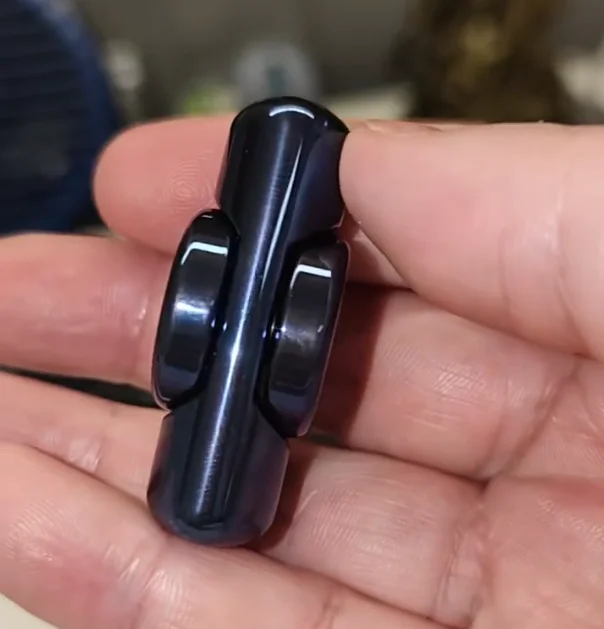 Used EDC TNTDC Q-bar 2.0 zirconium alloy zirconium blue polishing fidget spinner metal decompression toy