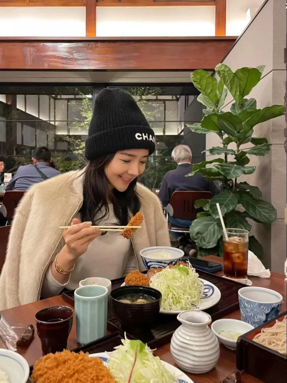 Damen-Jacke aus Kunstnerzfell mit Stehkragen, lockerer, warmer, weicher Oberbekleidungsmantel aus Baumwoll-Cosite-Stoff