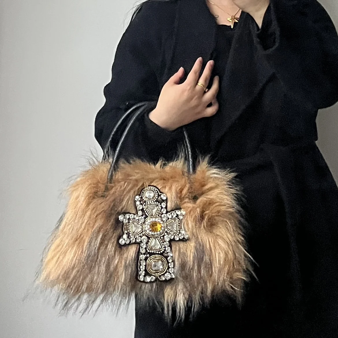 

Y2k Vintage Harajuku Punk Shoulder bags for women High Quality Cross PU Plush Handbag Tote Ball Chain Rivet Crossbody Bags