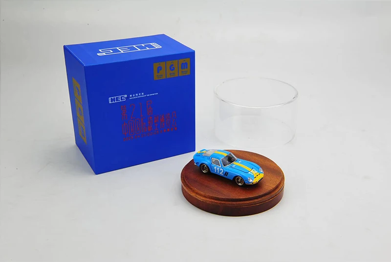 PGM 1/64 250 GTO #    Komplett geöffnete Aktien aus Druckguss in der Kollektion 2025, Modellauto im Geschenkskala