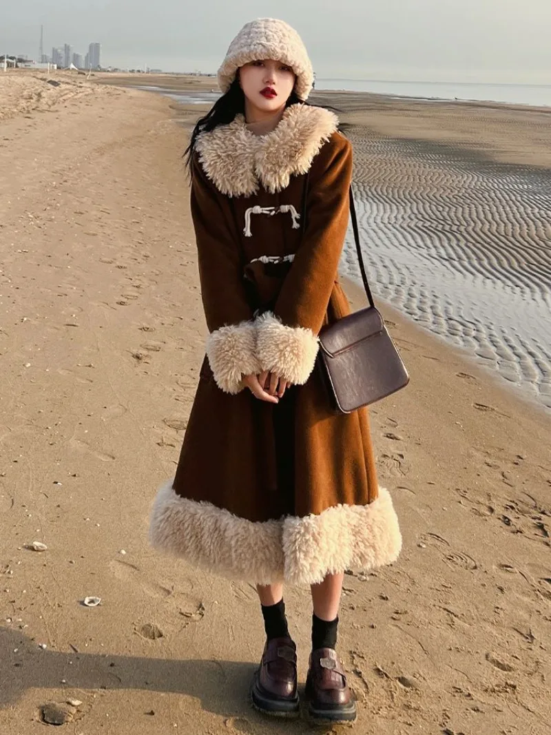 2025 New Brown Fur Stitching Mid-Length Coat Coat Autumn And Winter New Thickened Warm Woolen Coat For Women