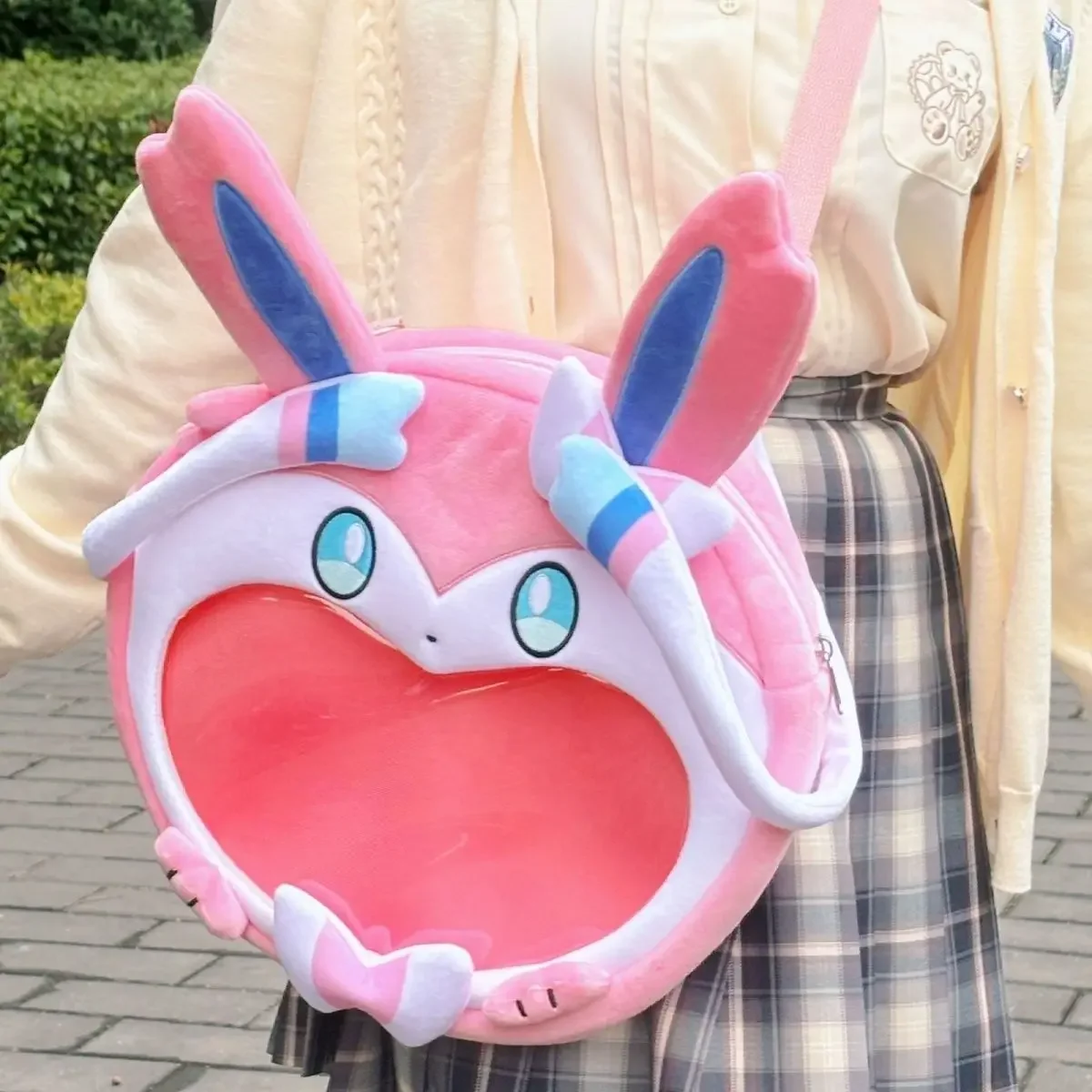 Soft Sylveon Ita Bag Japanese Style Clear Display Window Dual Carry Design Anime Plush Shoulder Backpack for Pin Collection