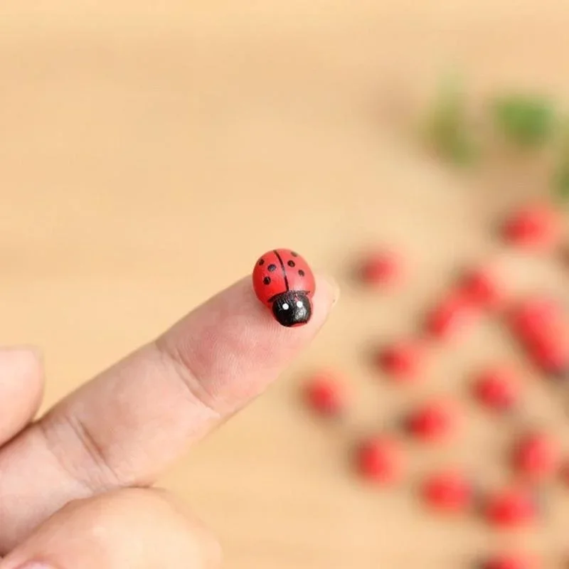 50pcs Miniature Micro Landscape Ladybug Beatles Ornaments Wooden Crafts DIY Small Garden Decoration