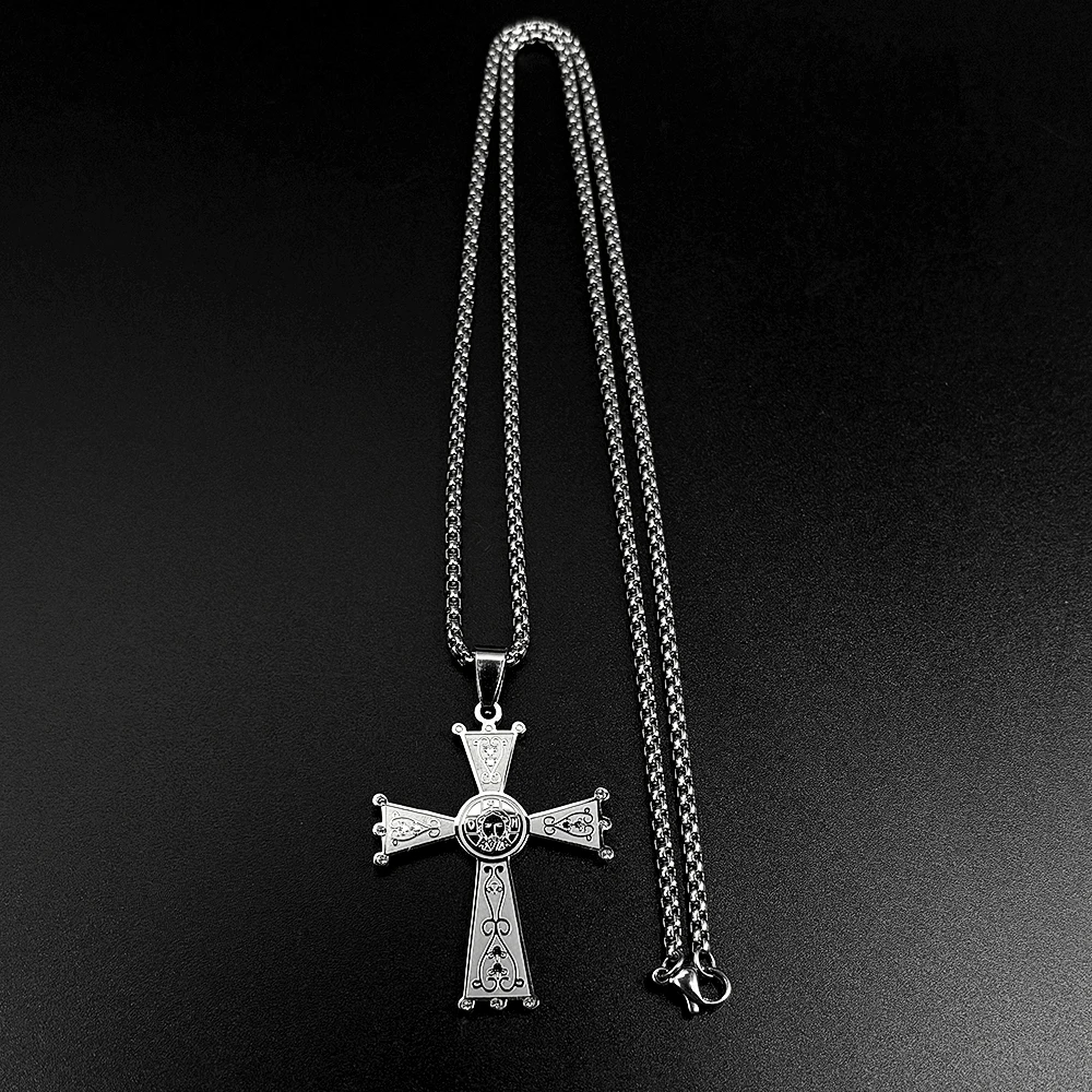 Naszyjnik z krzyżem Jezusa w s – Cross Pendant Necklace Gold recenzja i cena