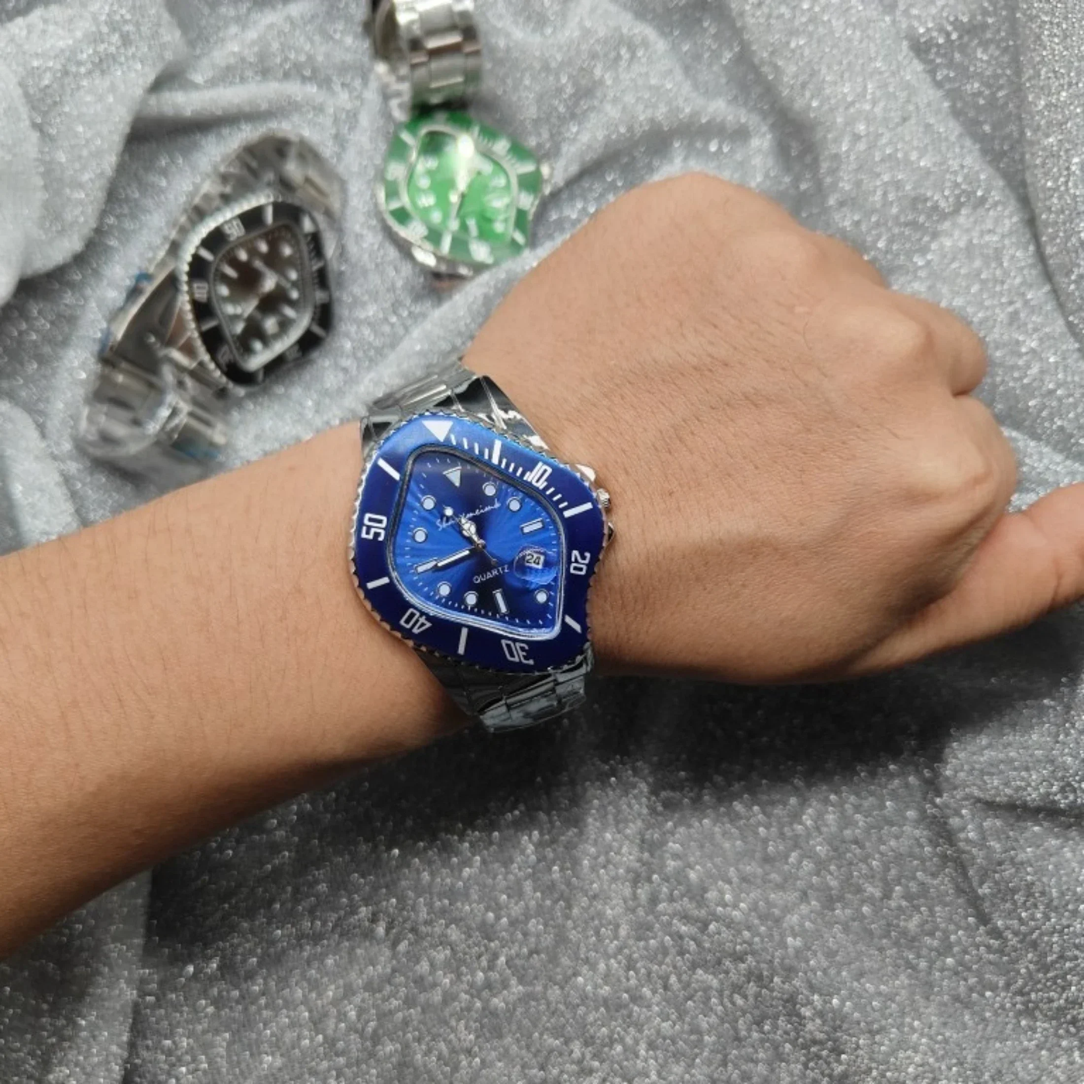 Luxury Limited Edition Water Ghost นาฬิกา Unisex Punk Twisted Concept Dial Design ของขวัญแฟชั่นผู้ชายนาฬิกาผู้หญิง