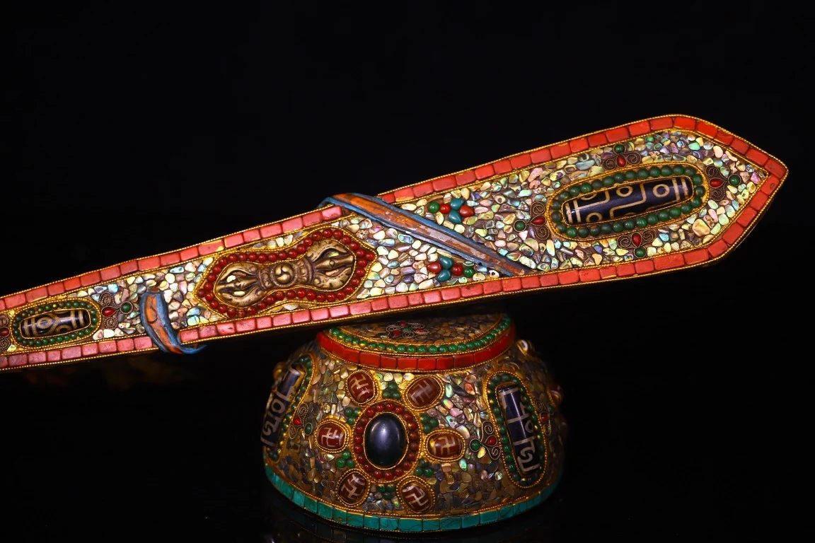 

24”Tibet Folk Old Tiantie Mosaic Gem gZi Beads Shell Beast Head Manjusri Sword Vajra Phurpa Base Town house