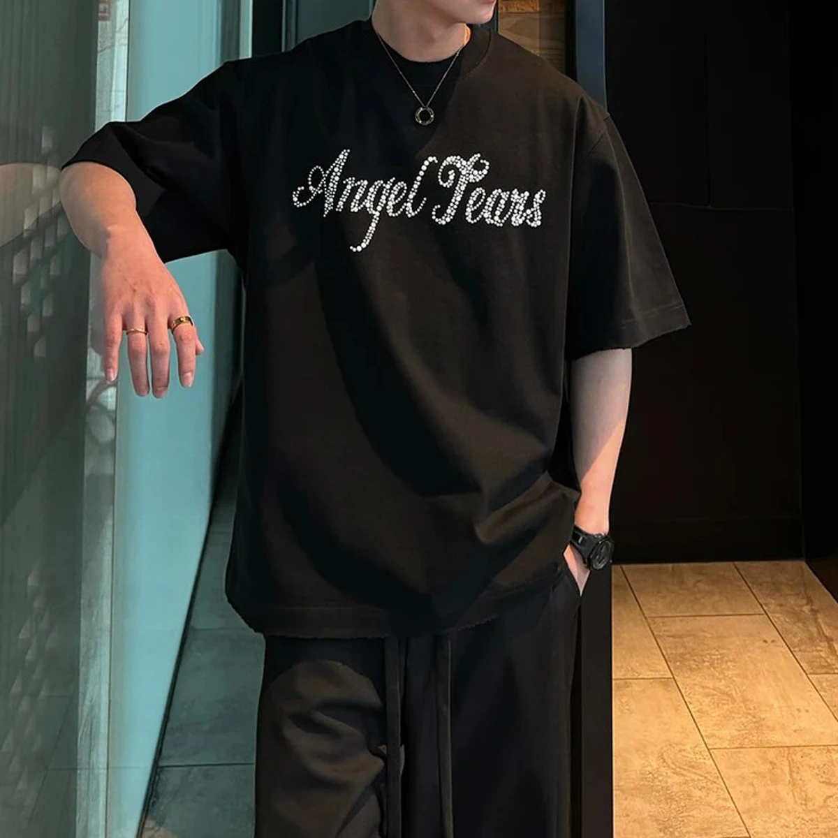 

Летняя футболка 2025 года свободного кроя с жемчужным дизайном, молодежная, модная, антибактериальная, повседневная, хлопковая, с круглым вырезом