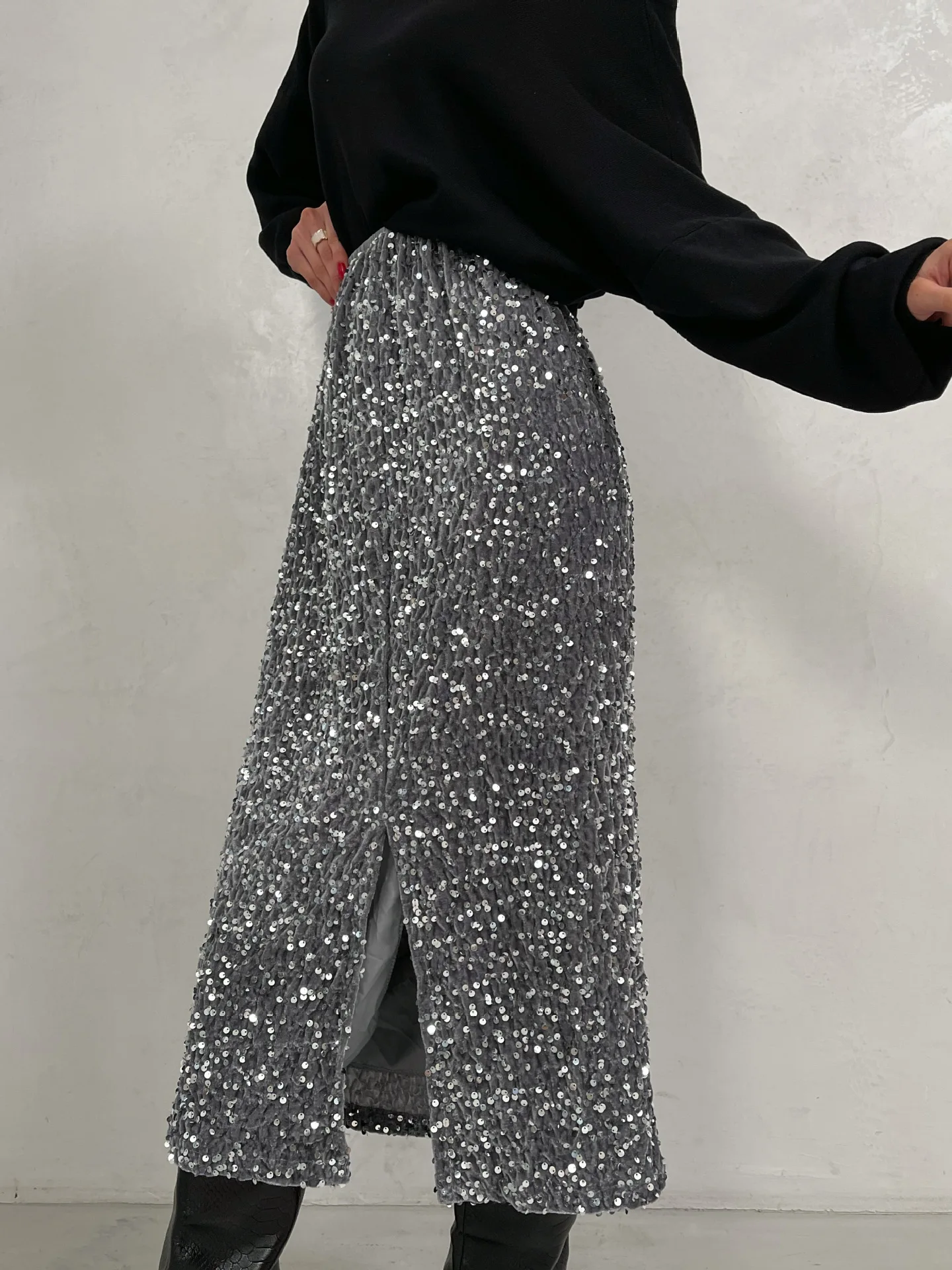 SKMY Sparkle Party Bodycon Skirts 2025 Winter Women Clothing Streetwear Sequined High Waisted New Year Split Mid-Length Skirts