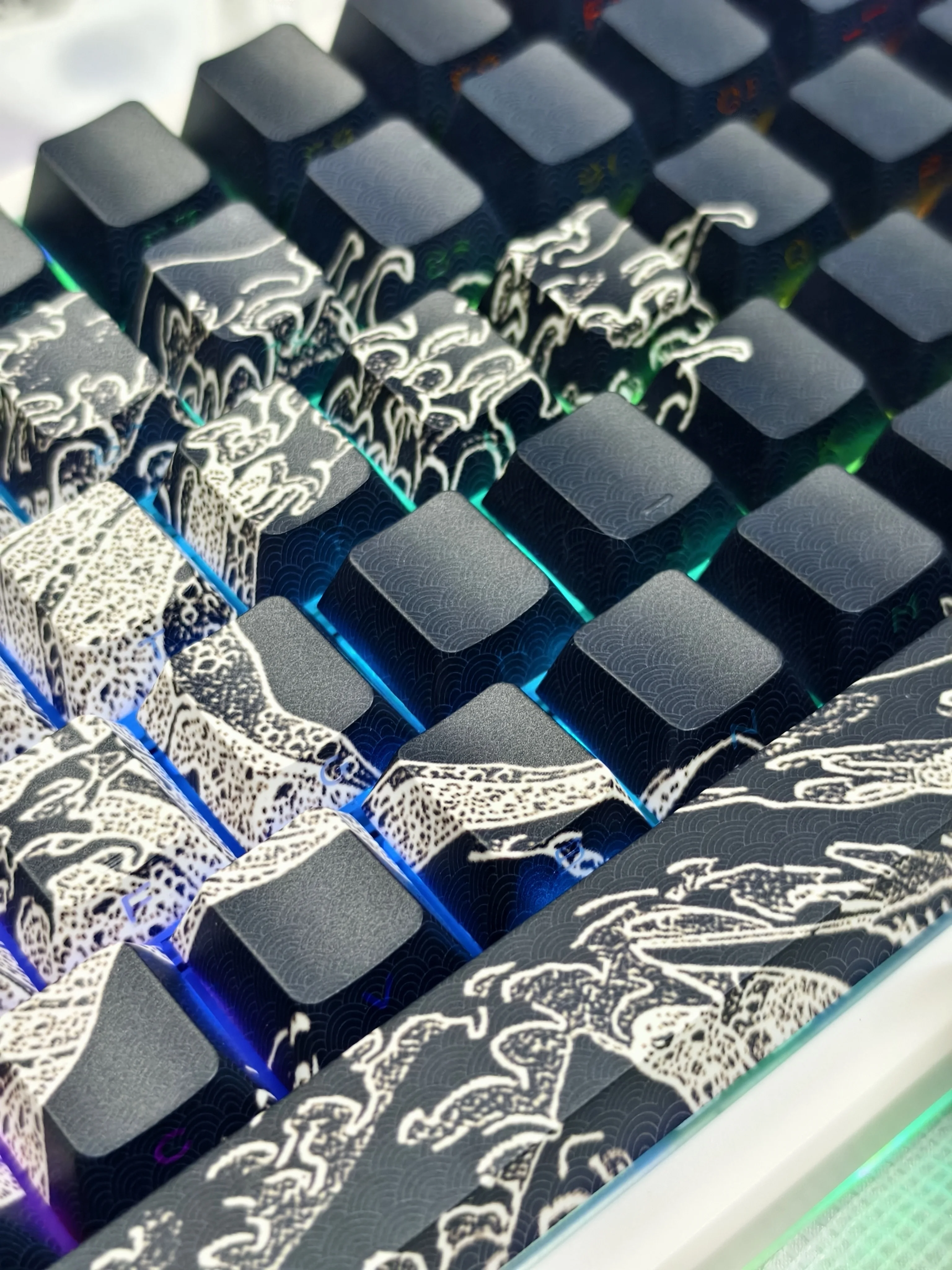 125 Keys Black Sea Wave Theme Dye Sub PBT Keycap Side Printed Shine Through Keycaps Cherry Profile for Cherry MX Switch Keyboard