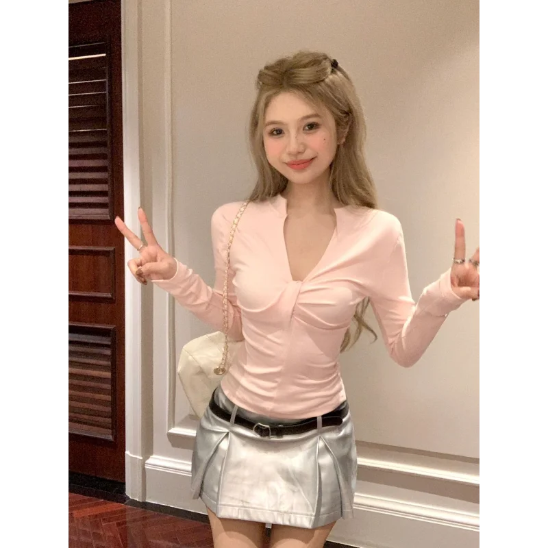 

Pink V-neck Long-sleeved T-shirt for Women in Autumn High-end Fashionable Slim-fitting Inner Top
