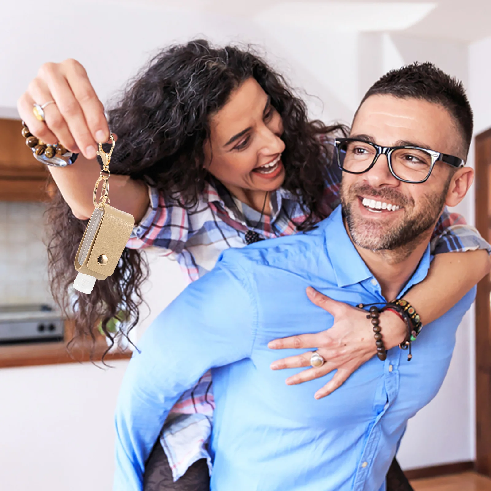 

2Pcs Empty Bottle with Keychain Holder Portable Bottle Cover for Cosmetics Hand Washing Gel Refillable Compact PU Material