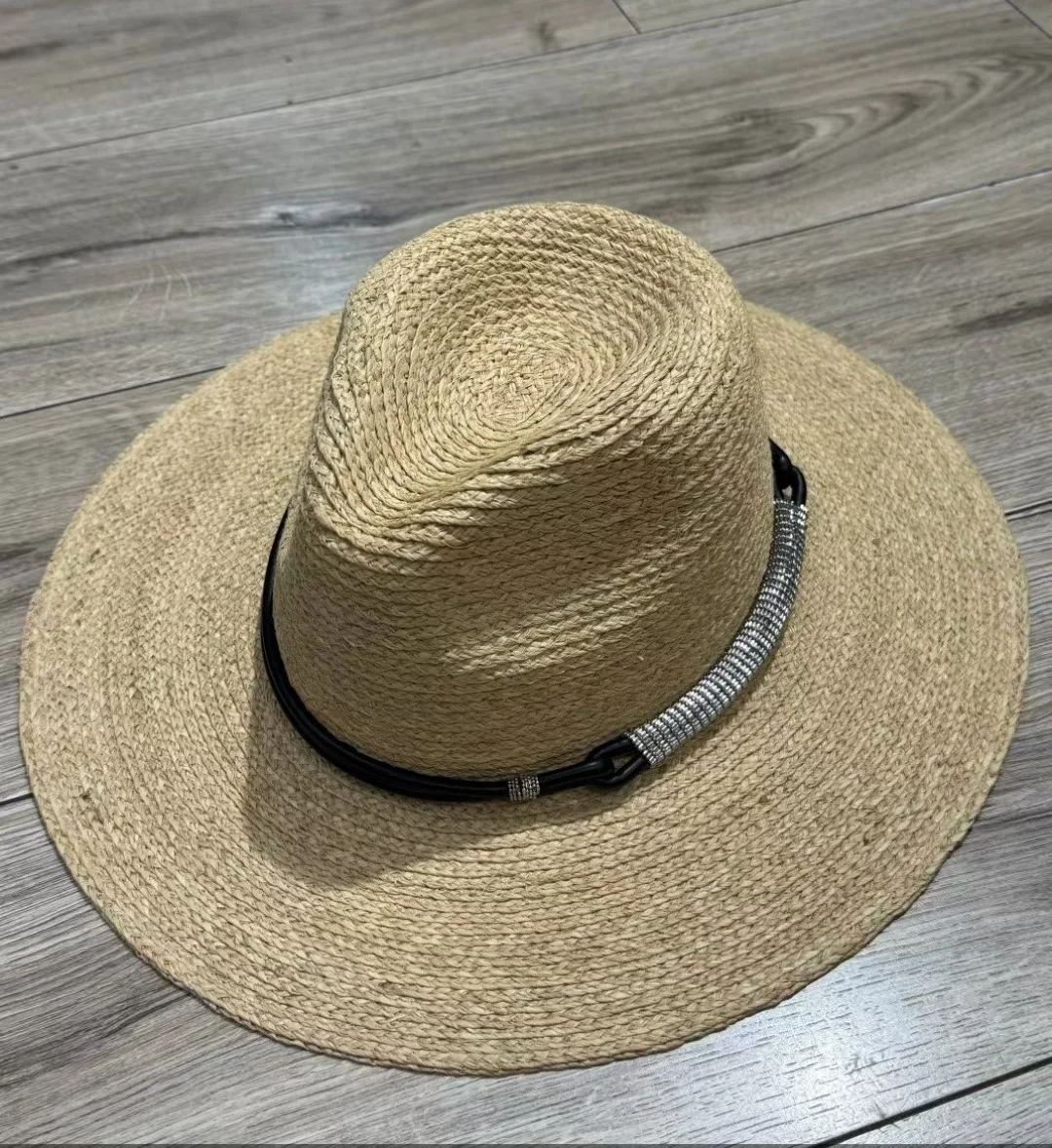 Spring/Summer Wide-Brimmed Raffia Straw Hat with Beaded Chain—Women's Sun Protection & Beach Vacation Hat