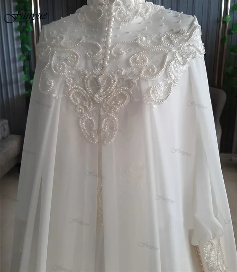 Vestido de casamento chiffon com capa, manga comprida, gola alta, renda de pérolas, vestido de noiva, vestido muçulmano, plus size, novo, 2024