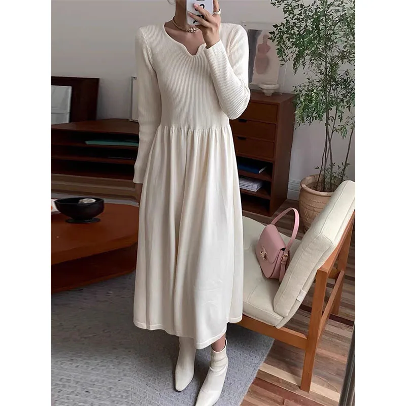 French Style Fashion Dresses Autumn Winter Women Solid V-Neck Fragrant Style Long Sleeve Slim Mid-length A-line Knitted Dress