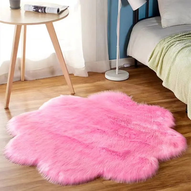 

Faux Fur Fluffy Carpet for Living Room, Sheepskin Rug, Flower Shape, Modern Fluffy Rug, 45cm