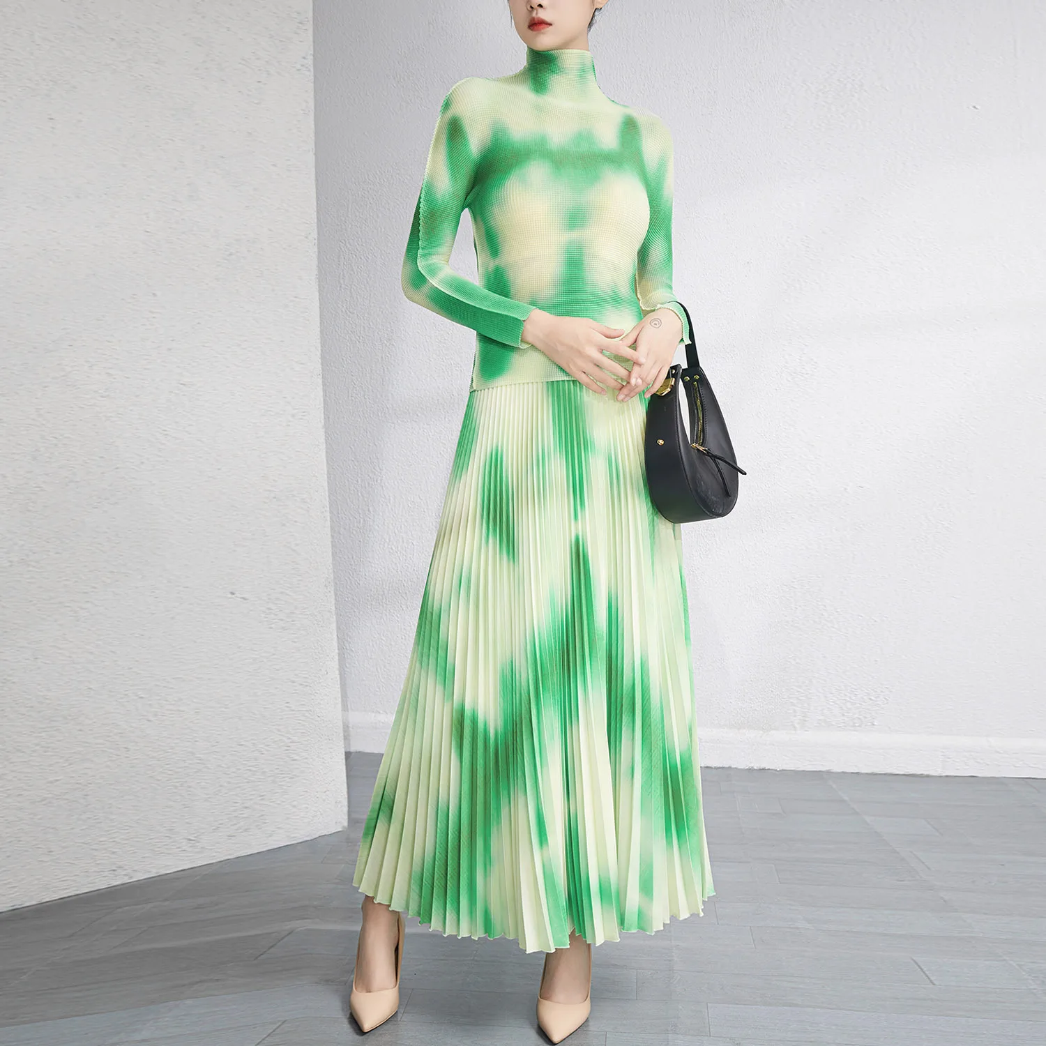 Miyake fashion suit dress 2025 spring and summer new pleated stretch t-shirt big size half skirt 2-piece set AliExpress