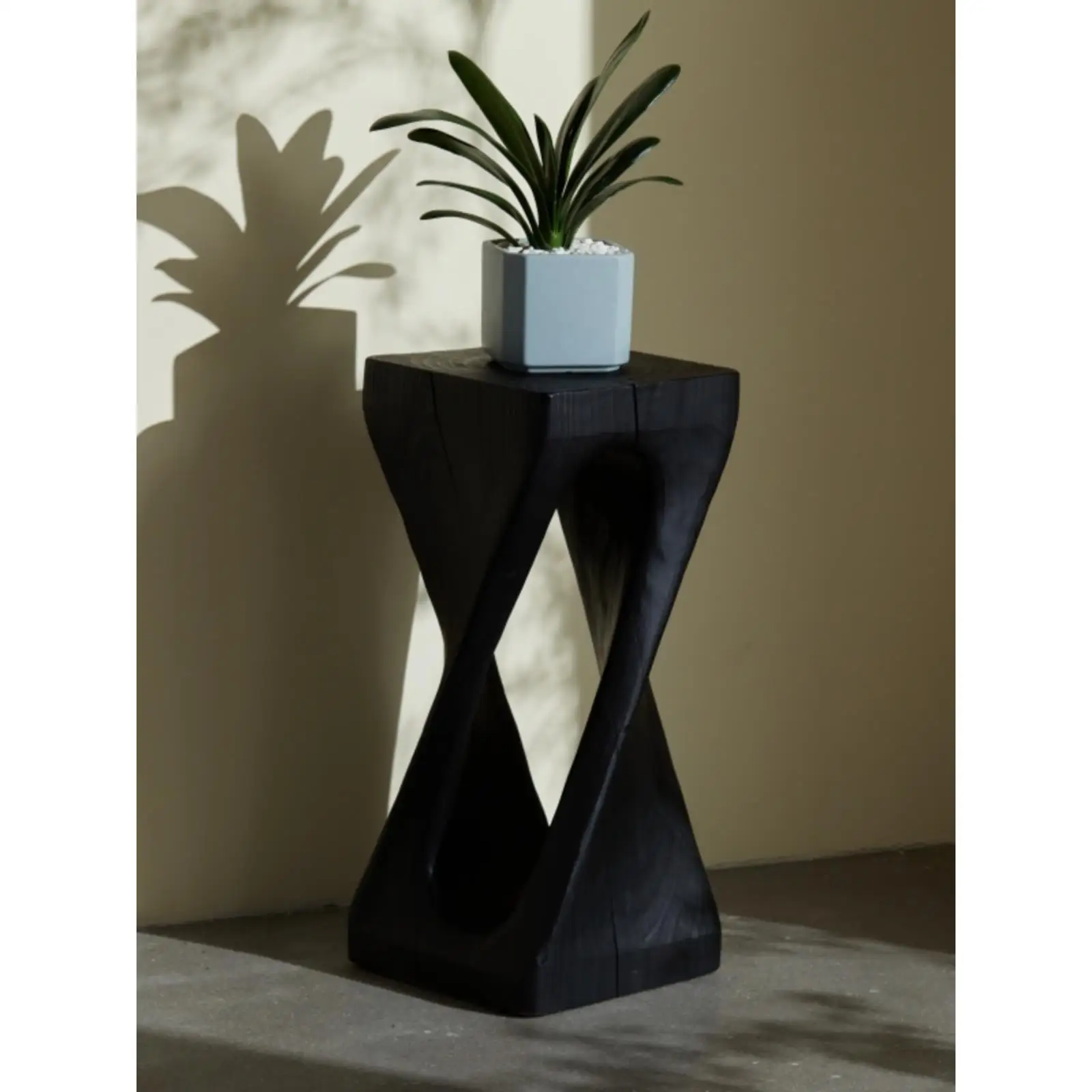 

Carbonized wood pier large board table tripod black wabi-**** wind bed and breakfast coffee table ornament wooden pile low stool