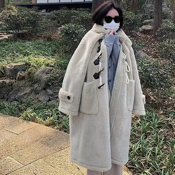 Korea Horn Knopf Wolle Kaschmir Kunst pelz lange Kapuze Teddybär Mantel Frauen lässig Langarm Winter jacke шуба женская