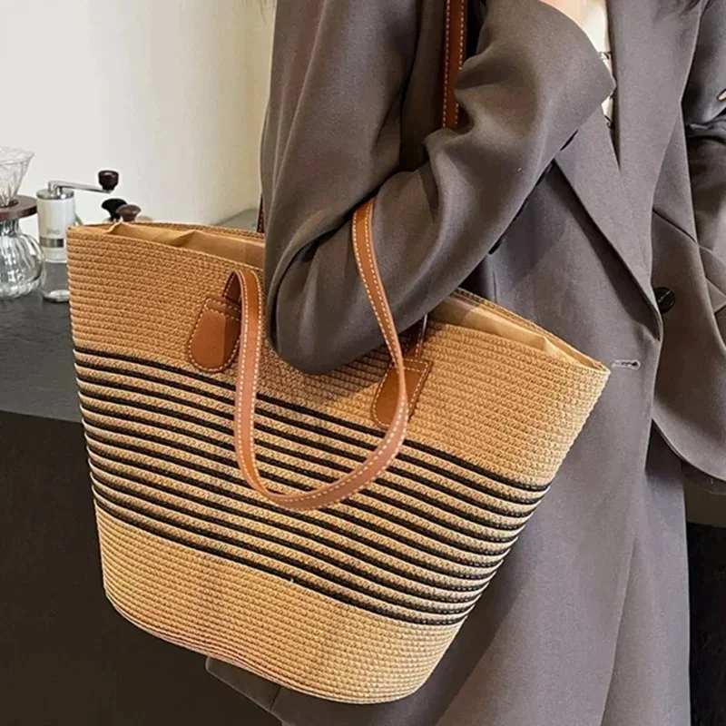 

Woven Beach Bags Fashion Straw for Women Summer Large Capacity Rattan Totes Trendy Bucket Shoulder Bag Lady Beach Bag Handbags
