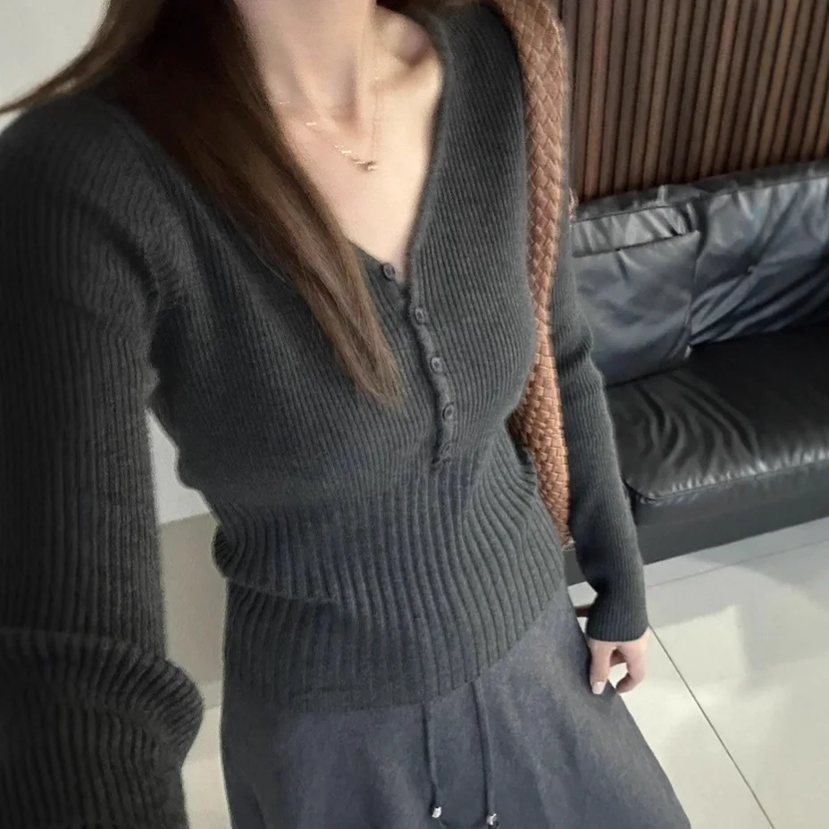 

Женский вязаный свитер с V-образным вырезом и длинными рукавами для осени и зимы, укороченный, облегающий, для ношения под одеждой, на раннюю осень