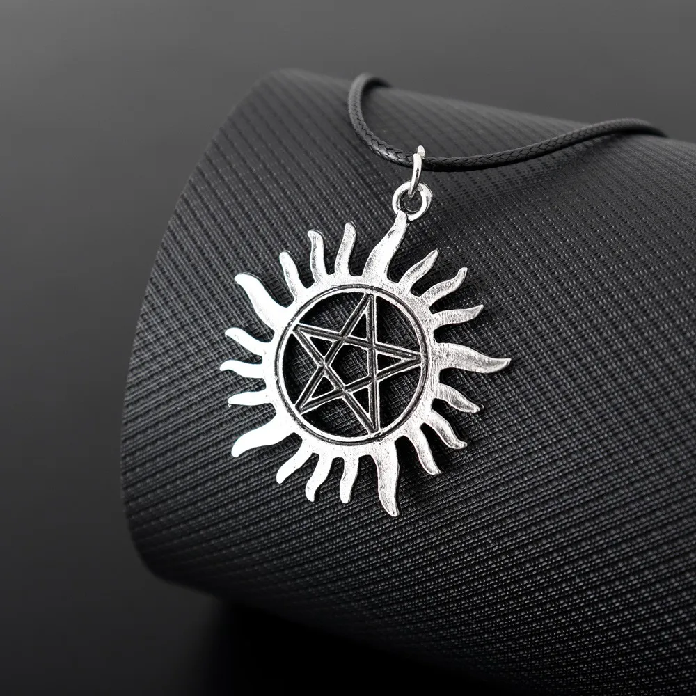 

New Punk Irregular Round Sun Pendant Necklace for Women Openwork Pentagram Pendant Leather String Necklace for Man Jewelry
