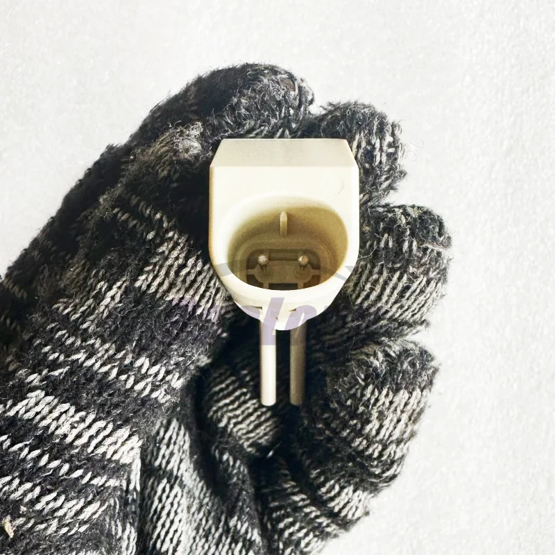2Pin 4Pin EUI Diesel Injector Solenoid Valve Plug 7204-0529 7204-0983 Nozzle Connector For Delphi E1 E3 Volvo Adaptor