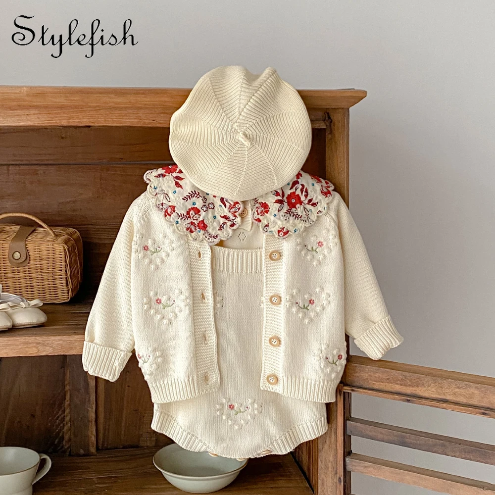 Autumn New 0-3 Year Old Girl Baby Set Cute Polka Dot Girl Heart Embroidered Cardigan+Sweetheart Triangle Creeper