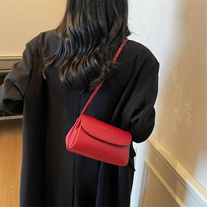 

High-End Women's Classic Paris Fashionable Leather Shoulder Bag Popular Elegant Ladies Casual Simple Vintage Crossbody Bag